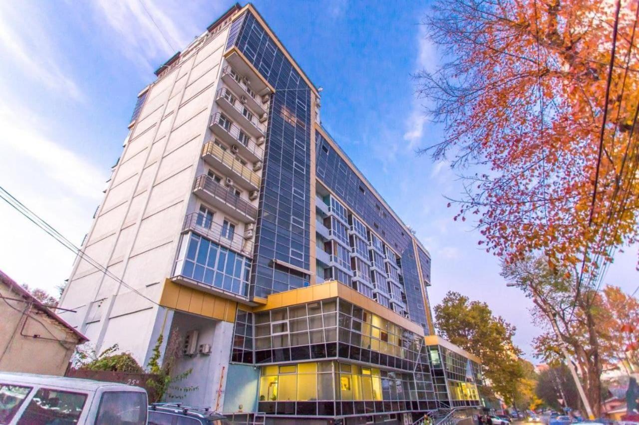 Ultracentral Spacious Apartment Chisinau Exterior photo