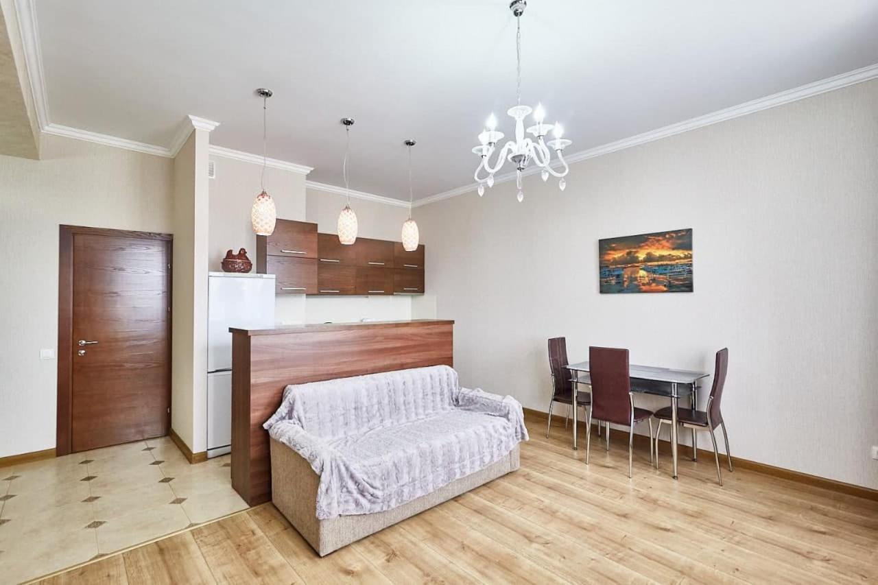 Ultracentral Spacious Apartment Chisinau Exterior photo
