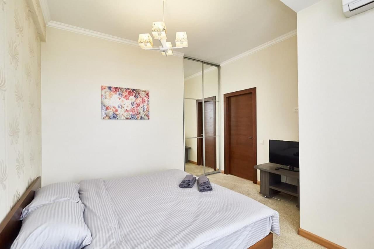 Ultracentral Spacious Apartment Chisinau Exterior photo